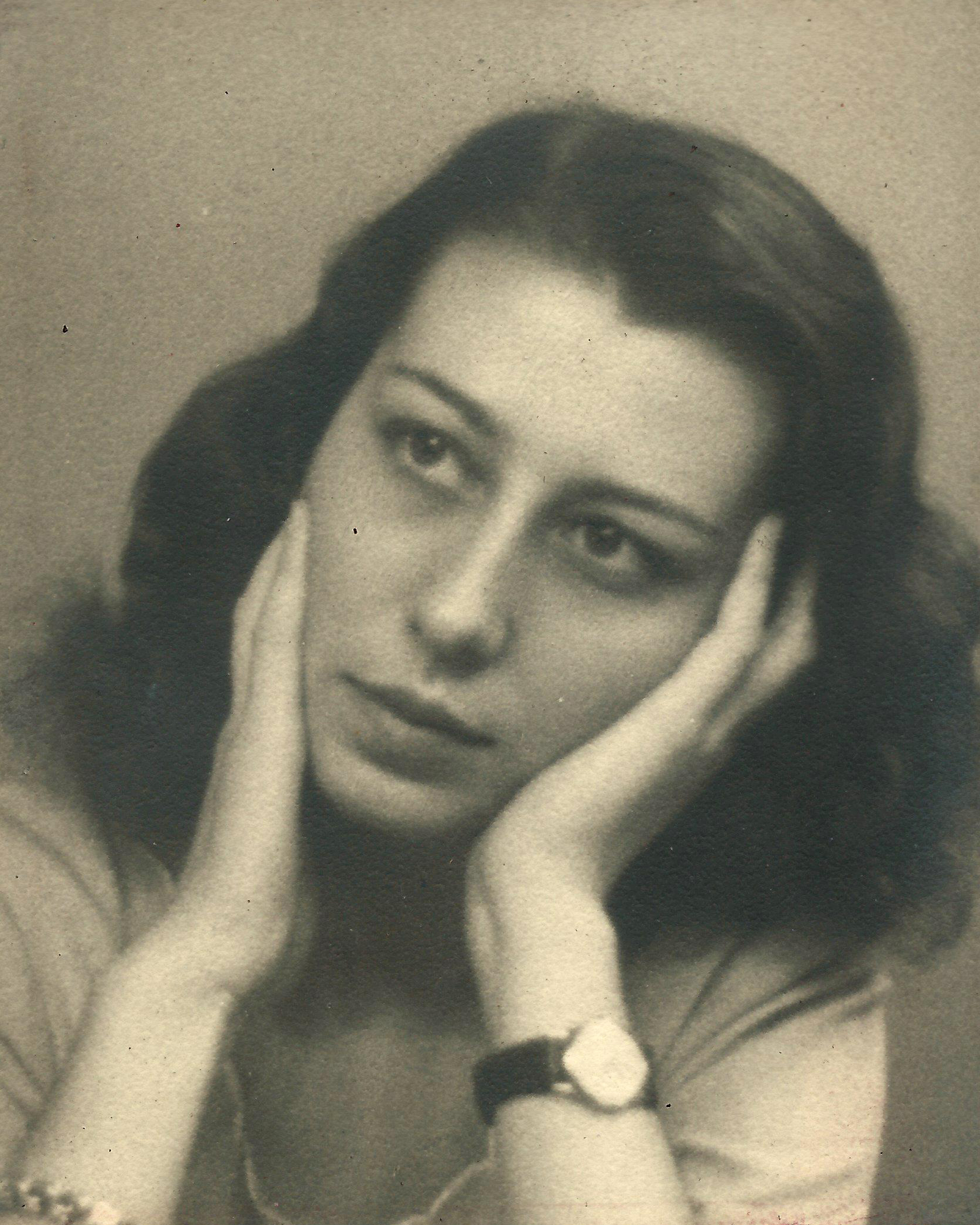 Primo piano di Renée Reggiani