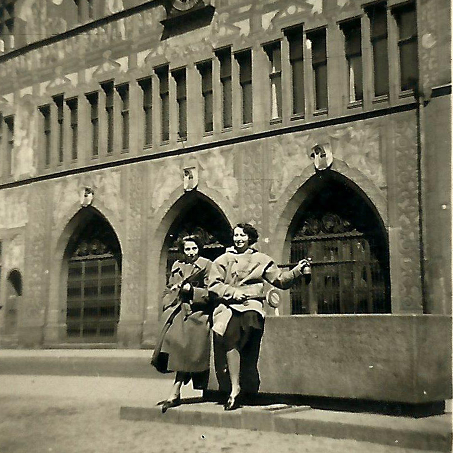 Renee-Reggiani-e-amica